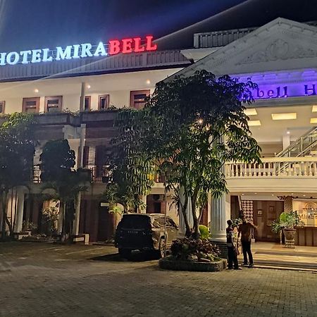 Mirabell Hotel & Convention Hall Malang Exteriör bild