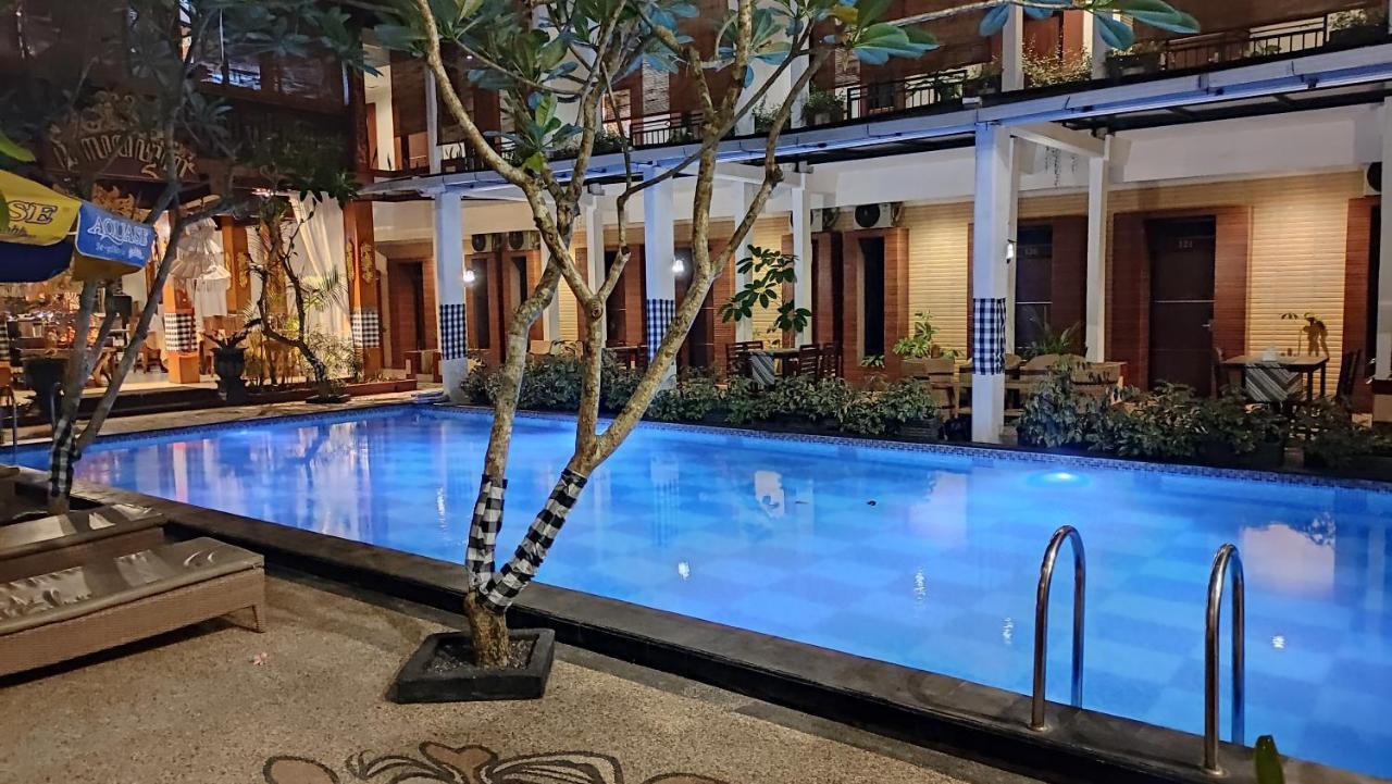 Mirabell Hotel & Convention Hall Malang Exteriör bild